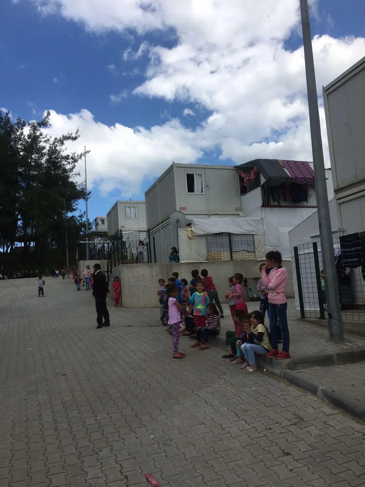 Sınırları Aşan Bir Sevgi Köprüsü: Çocuklar Gülsün Diye - Gallery 10