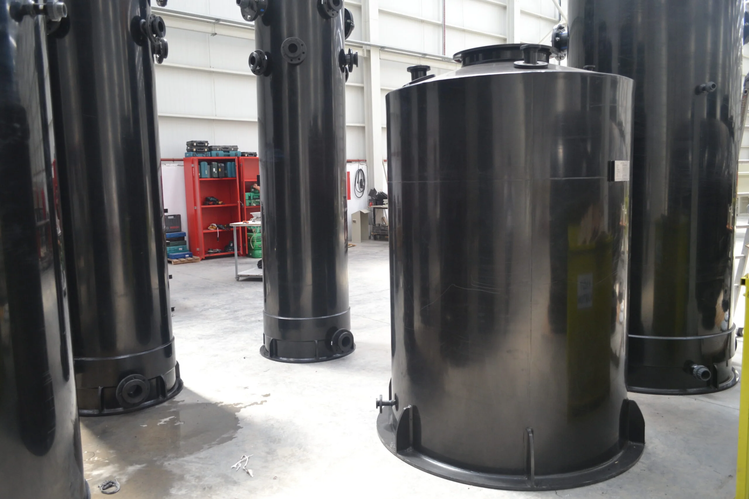 Akkim – New Persulfate Plant – Nonmetallic HDPE (High-Density Polyethylene) Tanks