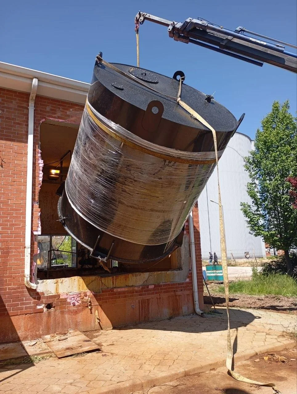 ESKİ Eskişehir İçme Suyu Arıtma Tesisi 3 Adet 20 m³ HDPE Kimyasal Depolama Tankı ve Acil Hat Yenileme Projesi - Gallery 3